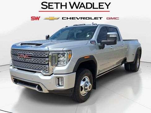 Used 2022 GMC Sierra 3500 Denali AWD/4WD image 3