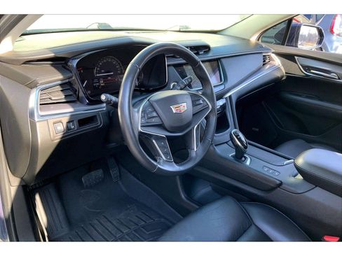 Used 2018 Cadillac XT5 Luxury w/ Driver Awareness Package image 12