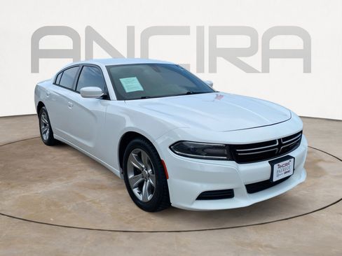 Used 2015 Dodge Charger SE w/ Sport Appearance Group image 4