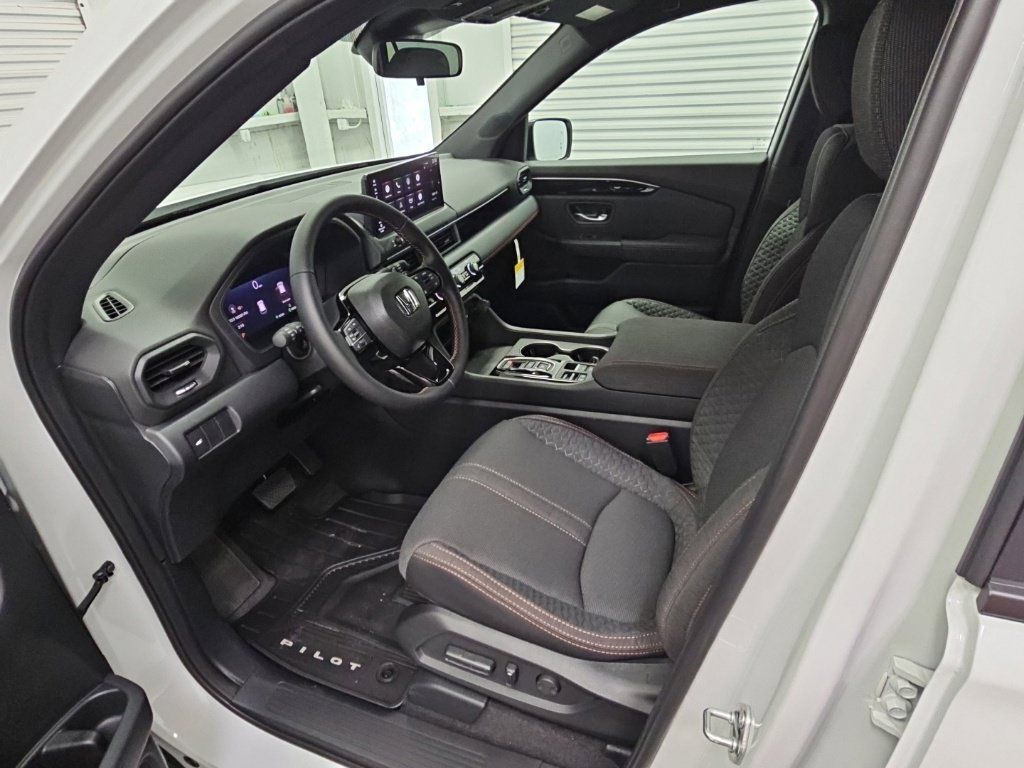 New 2026 Honda Pilot Sport image 10