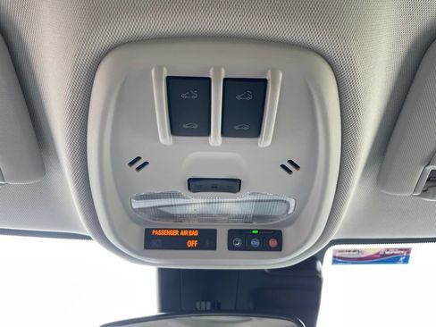 Used 2025 Chevrolet Trax ACTIV w/ Sunroof Package FWD image 19