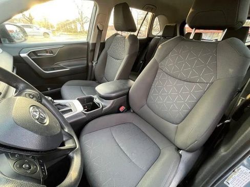 Used 2024 Toyota RAV4 XLE image 17