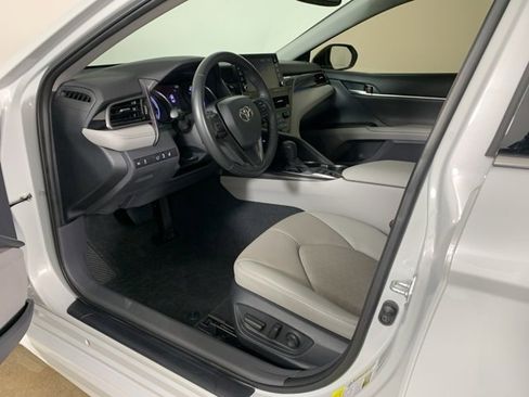 Used 2023 Toyota Camry XSE image 32