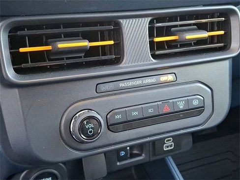 Used 2025 Ford Maverick Tremor image 21