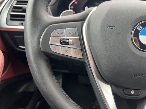 Certified 2025 BMW X4 xDrive30i image 19