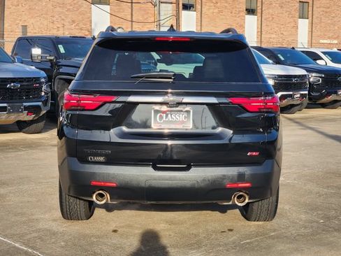 Used 2023 Chevrolet Traverse RS w/ LPO, Cargo Package FWD image 6