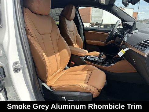 Used 2025 BMW X4 xDrive30i w/ Premium Package image 34