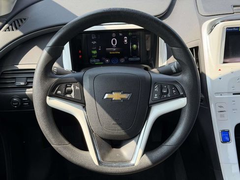 Used 2013 Chevrolet Volt FWD image 12