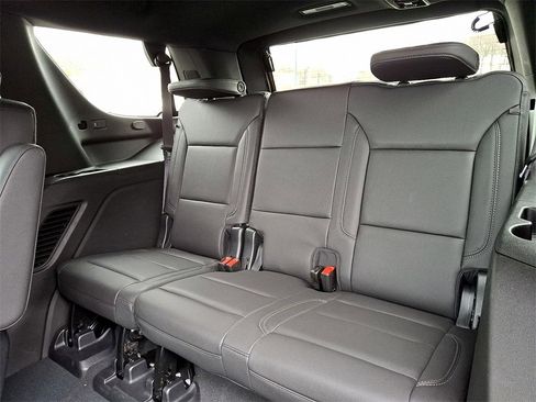 Used 2023 Chevrolet Tahoe LT w/ Luxury Package image 12