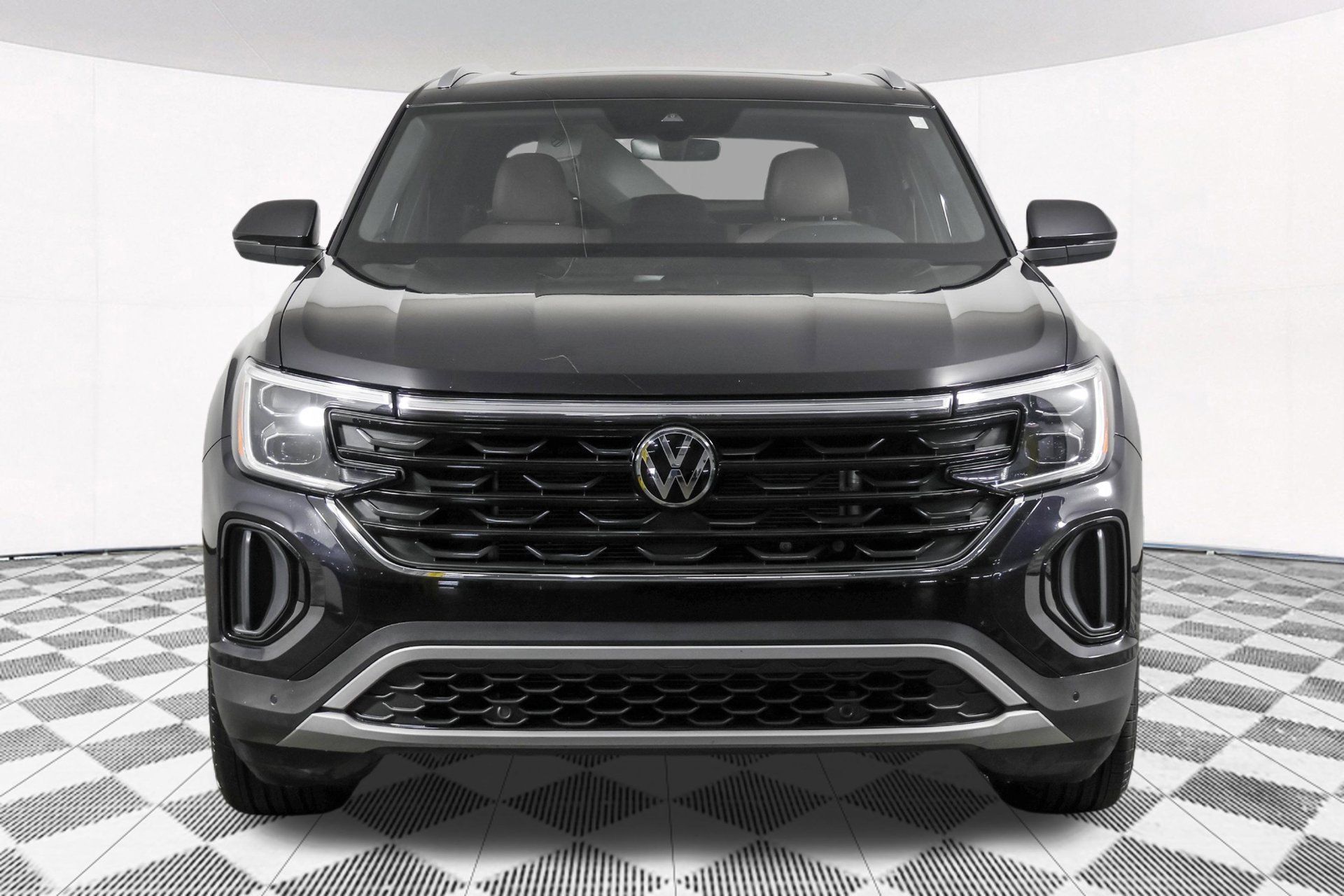 Used 2024 Volkswagen Atlas Cross Sport SE w/ Panoramic Sunroof Package AWD/4WD image 13
