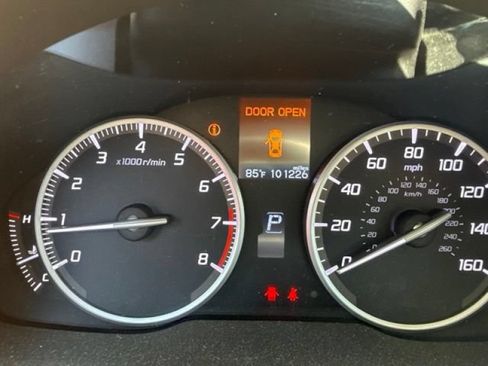 Used 2013 Acura ILX w/ Technology Package FWD image 5