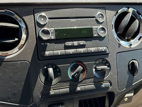 Used 2010 Ford F250 XL image 23