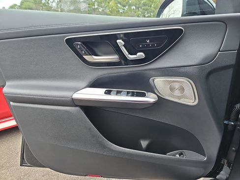 Certified 2025 Mercedes-Benz GLC 300 4MATIC image 29