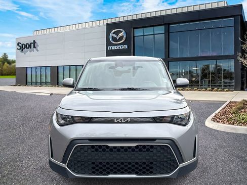 Used 2023 Kia Soul LX w/ Option Group 015 FWD image 9