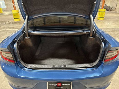 Used 2020 Dodge Charger SXT image 10