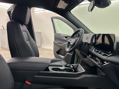 New 2026 Chevrolet Equinox LT w/ Convenience Package II image 18