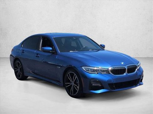 Used 2022 BMW 330e w/ M Sport Package RWD image 2