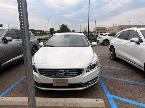 Used 2017 Volvo S60 T5 Inscription Platinum w/ Climate Package AWD/4WD image 6
