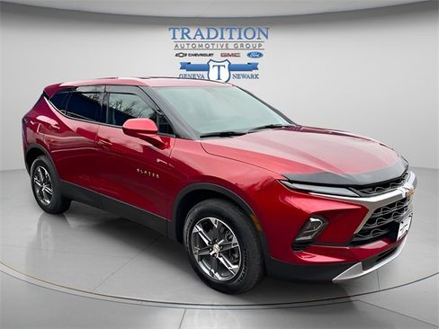 Used 2025 Chevrolet Blazer LT w/ Driver Confidence Package image 6