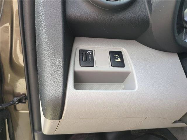 Used 2009 Toyota RAV4 2WD V6 image 13