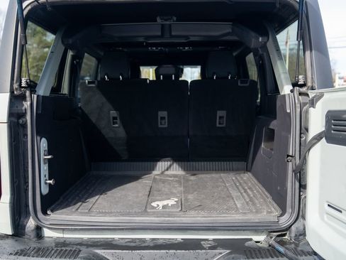 Used 2022 Ford Bronco Black Diamond image 6