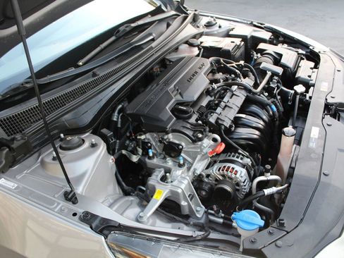 Used 2021 Hyundai Elantra SEL FWD image 30