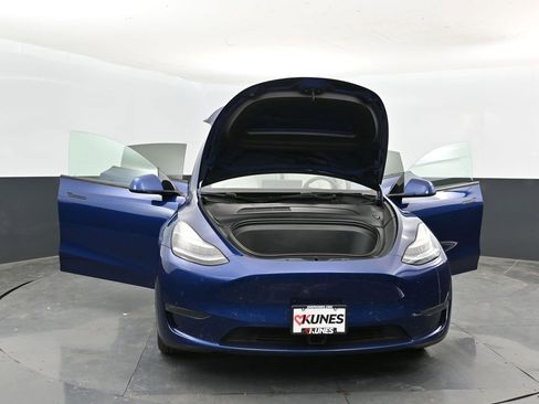 Used 2020 Tesla Model Y Long Range AWD/4WD image 42