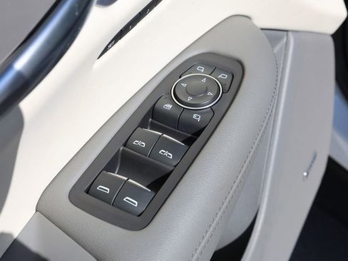 Used 2021 Cadillac XT5 Premium Luxury image 25