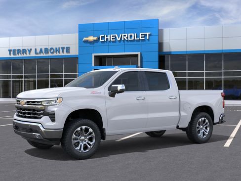 New 2026 Chevrolet Silverado 1500 LTZ w/ LTZ Premium Package AWD/4WD image 3