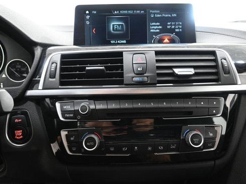 Used 2018 BMW 330i xDrive Sedan w/ Convenience Package AWD/4WD image 23