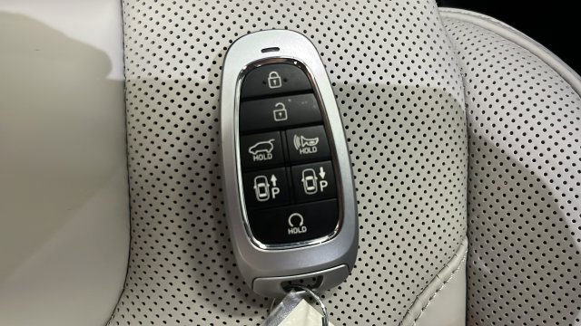 Used 2025 Hyundai Palisade Calligraphy AWD/4WD image 21
