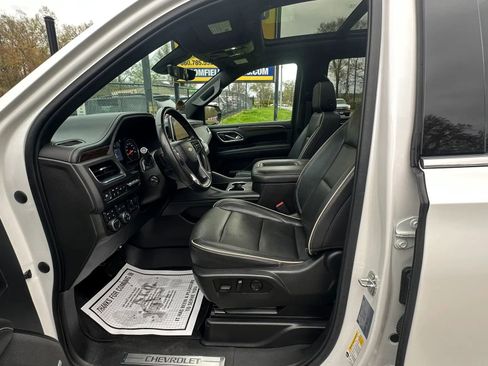 Used 2021 Chevrolet Tahoe Premier w/ Premium Package image 23