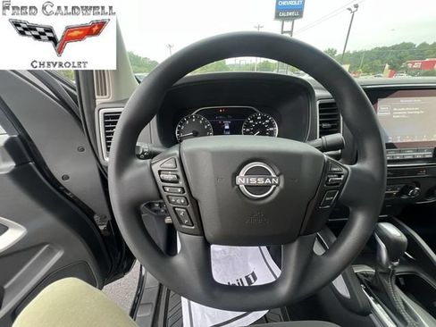 Used 2023 Nissan Frontier SV AWD/4WD image 17