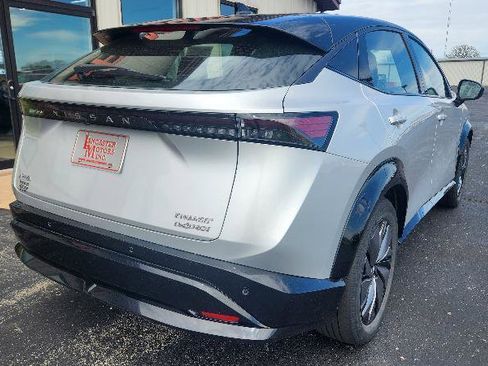Used 2024 Nissan Ariya AWD image 7