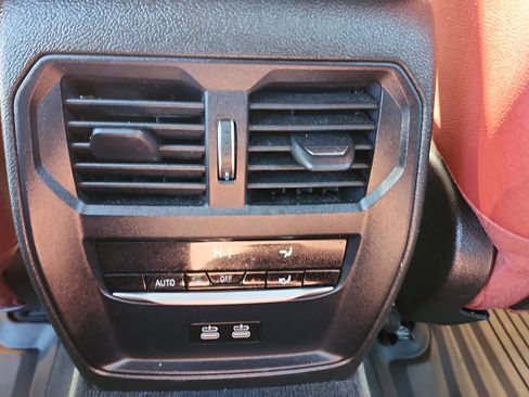 Used 2022 BMW M340i image 16