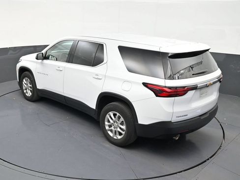 Used 2023 Chevrolet Traverse LS FWD image 13