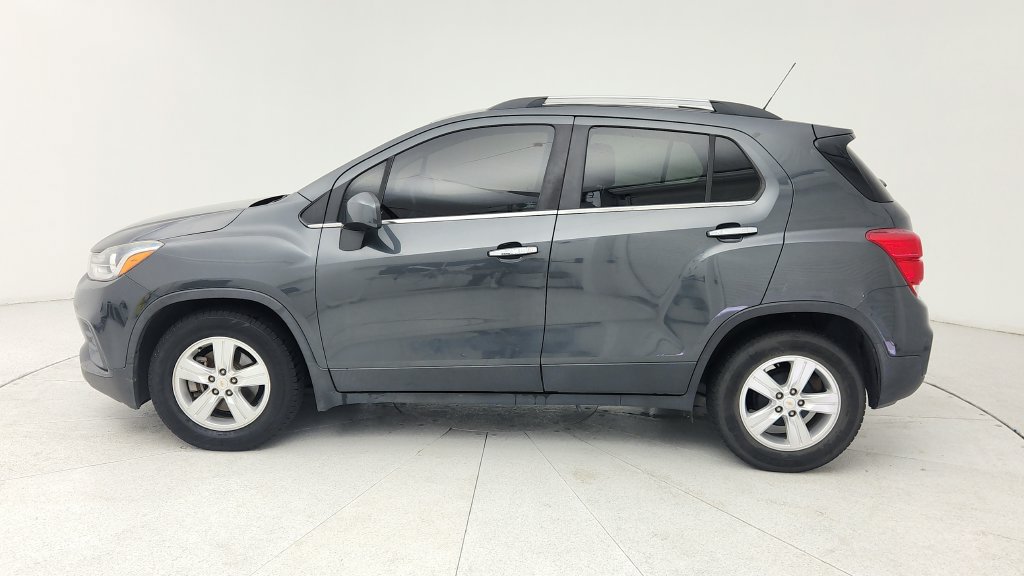 Used 2018 Chevrolet Trax LT w/ LT Convenience Package FWD image 4