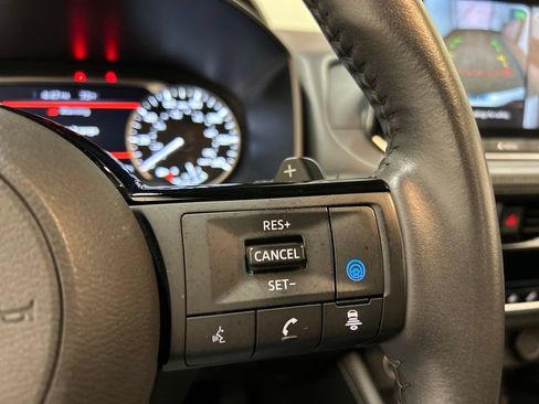 Used 2023 Nissan Rogue SL AWD/4WD image 22