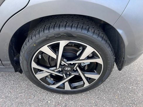 Used 2022 Hyundai Kona Limited w/ Cargo Package FWD image 15