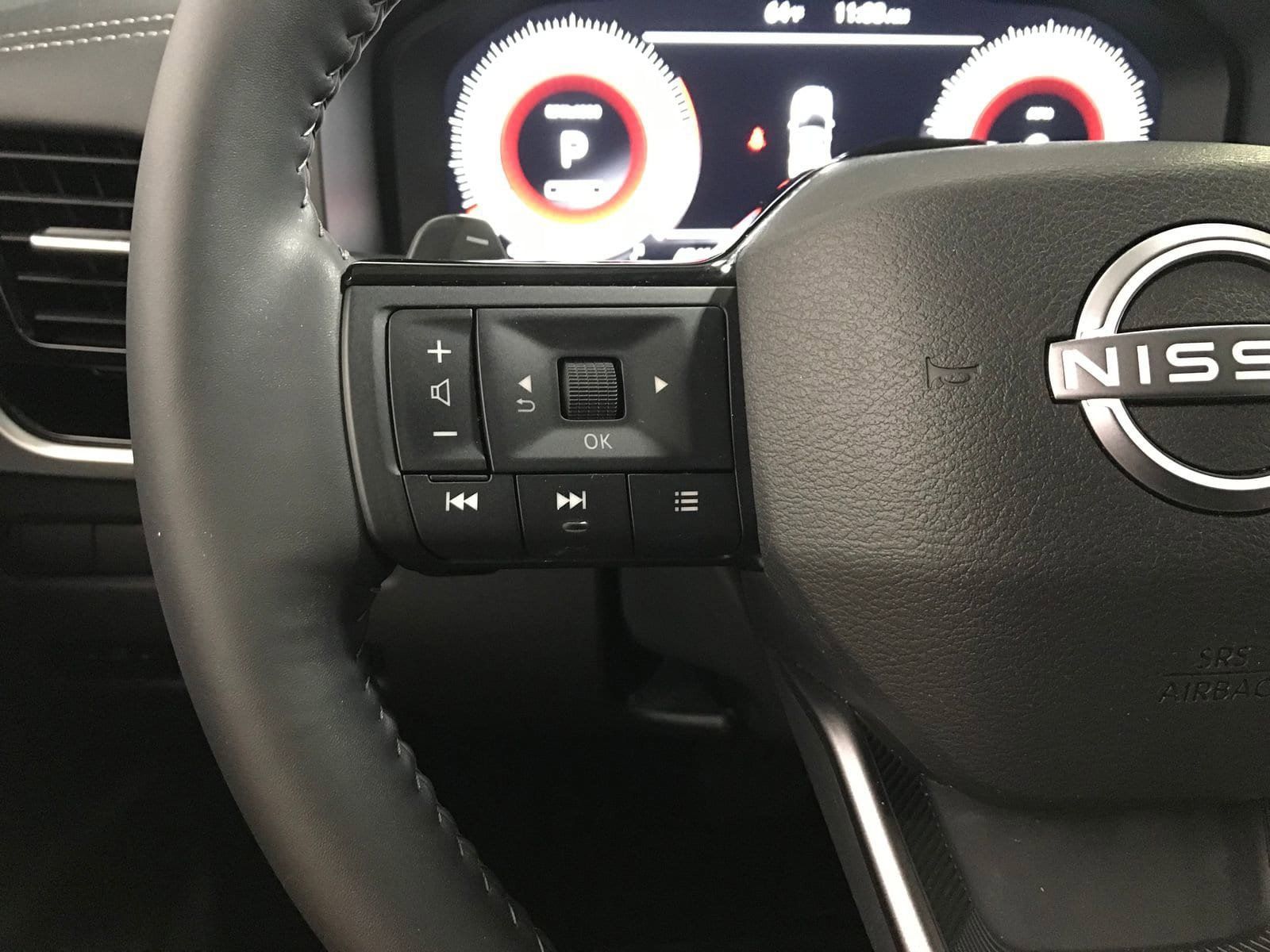 Used 2025 Nissan Rogue SL w/ Tech Package AWD/4WD image 17