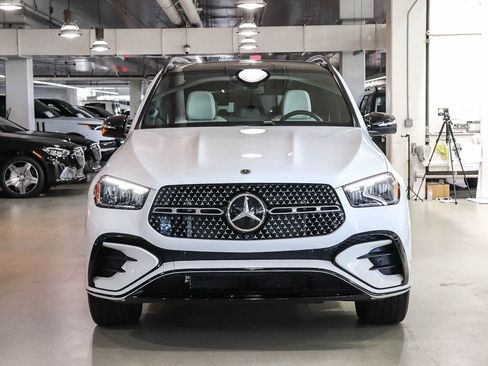 Certified 2025 Mercedes-Benz GLE 450e 4MATIC image 6