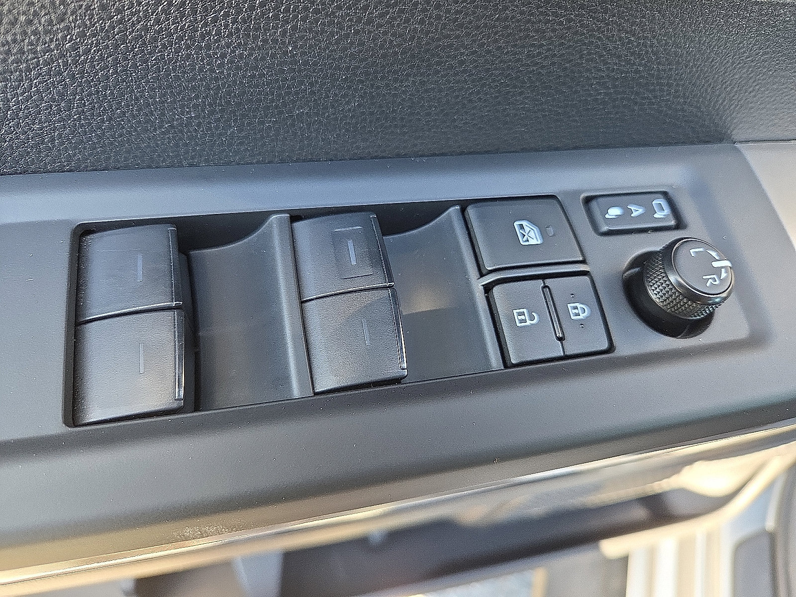 Used 2025 Toyota Sequoia SR5 AWD/4WD image 16