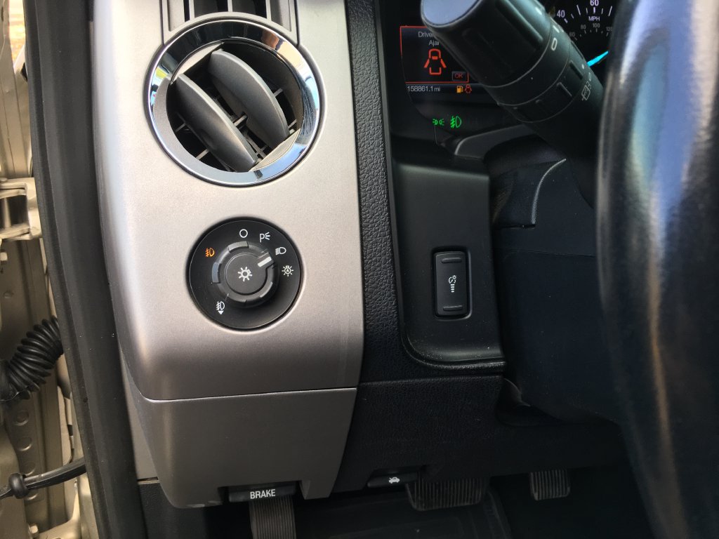 Used 2017 Ford Expedition Limited w/ Equipment Group 301A AWD/4WD image 21
