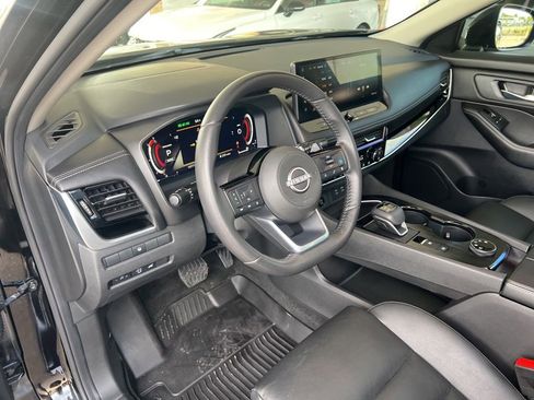 Certified 2024 Nissan Rogue SL w/ SL Premium Package AWD/4WD image 6