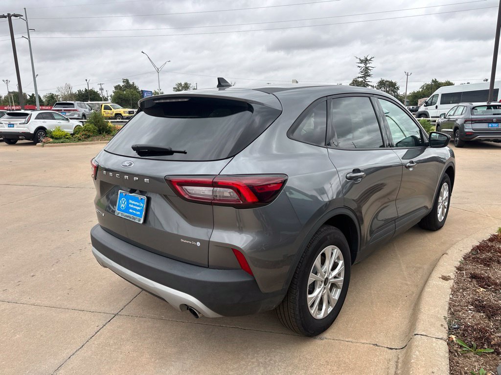 Used 2025 Ford Escape Active FWD image 4