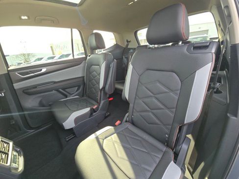 New 2026 Volkswagen Atlas Peak Edition AWD/4WD image 22