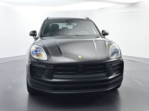Certified 2026 Porsche Macan AWD/4WD image 18