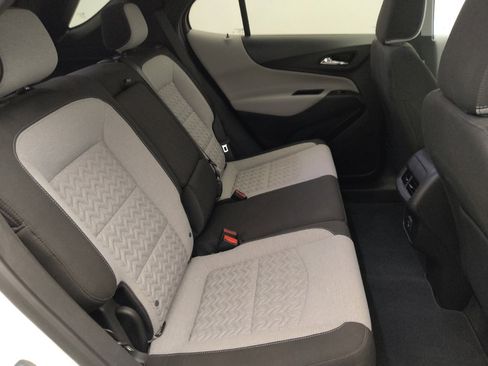 Used 2022 Chevrolet Equinox LS w/ LS Convenience Package FWD image 19