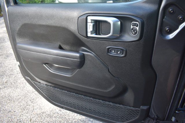 Used 2025 Jeep Gladiator Sport AWD/4WD image 30