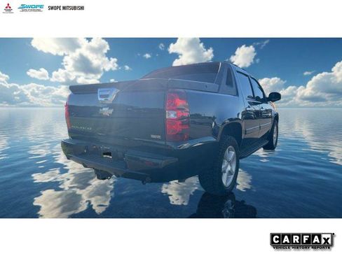 Used 2008 Chevrolet Avalanche LT w/ Convenience Package #1 image 3